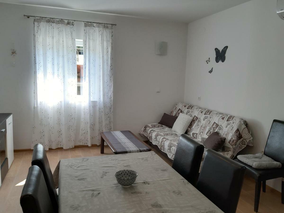 Apartment Butterfly Split - For Rest And Relaxation Buitenkant foto